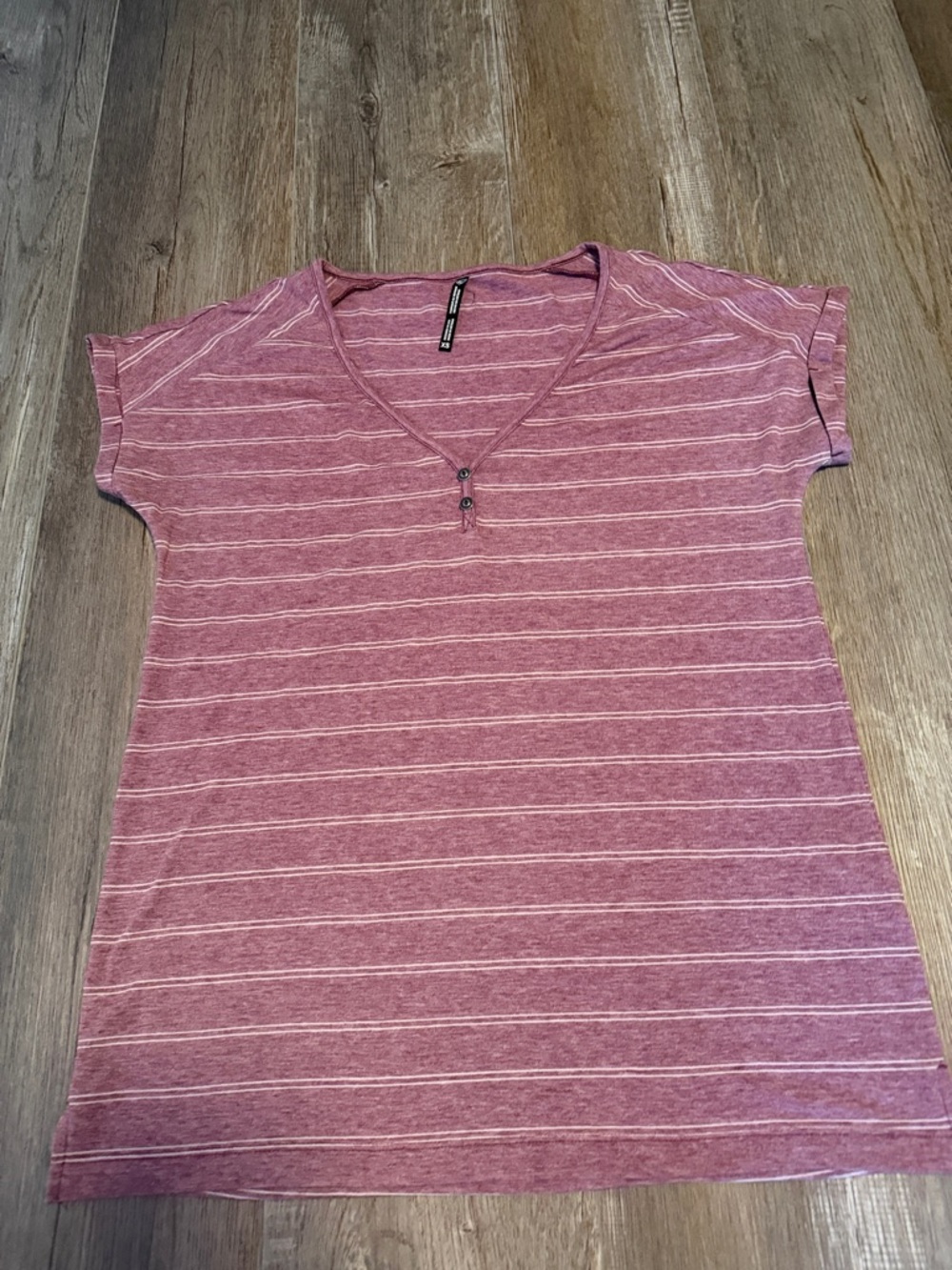 Women’s Kuhl Striped V-Neck Short Sleeve Tee in Dusty Rose